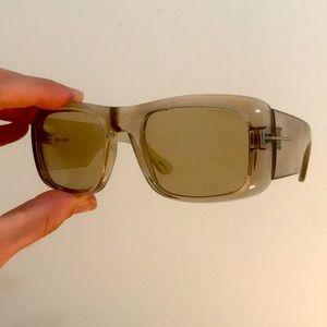 Tom Ford champagne sunglasses
